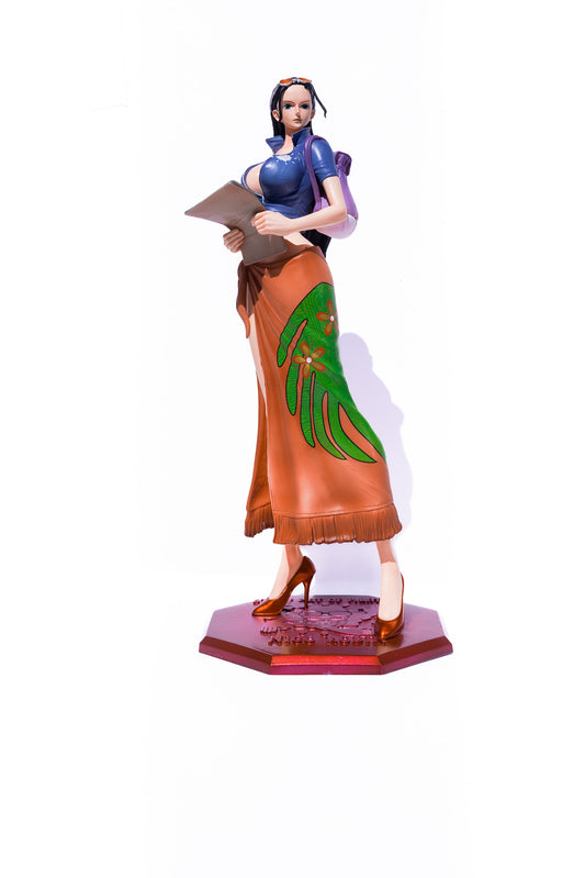 Robin Explorer with Brook Cartel Figure – 29cm